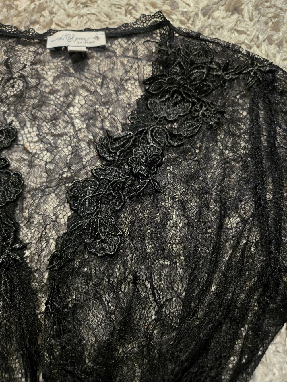 In Bloom Black Lace Robe - Picture 2 of 8